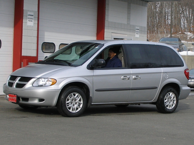Picture of a 2002 DODGE CARAVAN 4DR SE 113